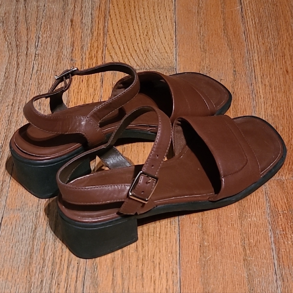 [SOLD]  Naturalizer Brown Block Heel Sandals
